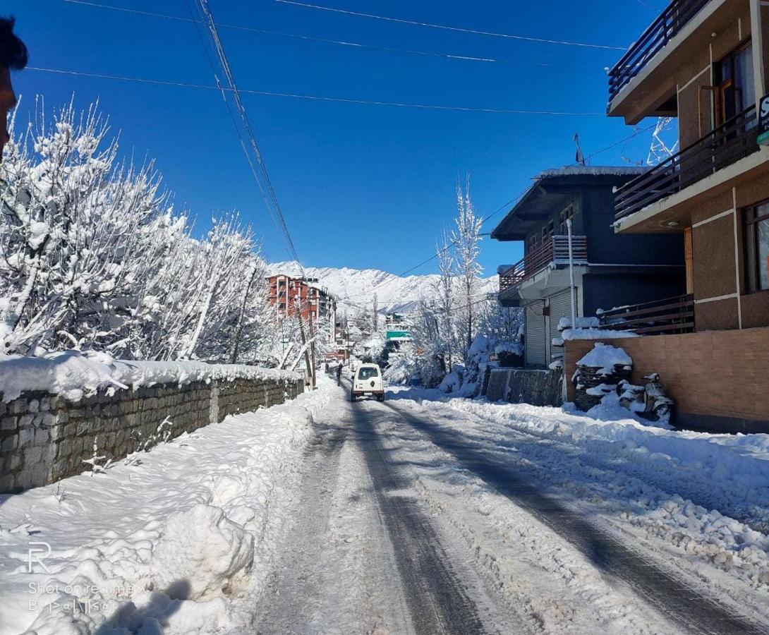 Hotel Shami Inn Manali Stz-1001 Manāli Zewnętrze zdjęcie